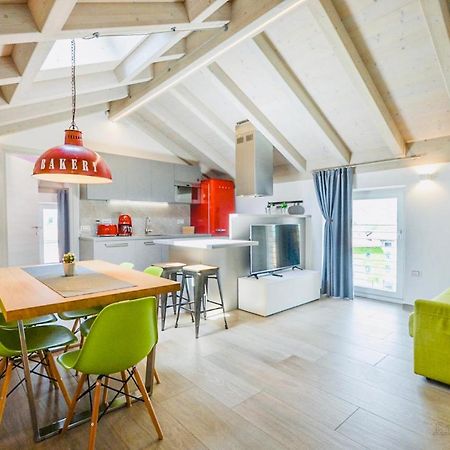 Casa Tosca - Holiday Home Torbole Sul Garda Exteriör bild