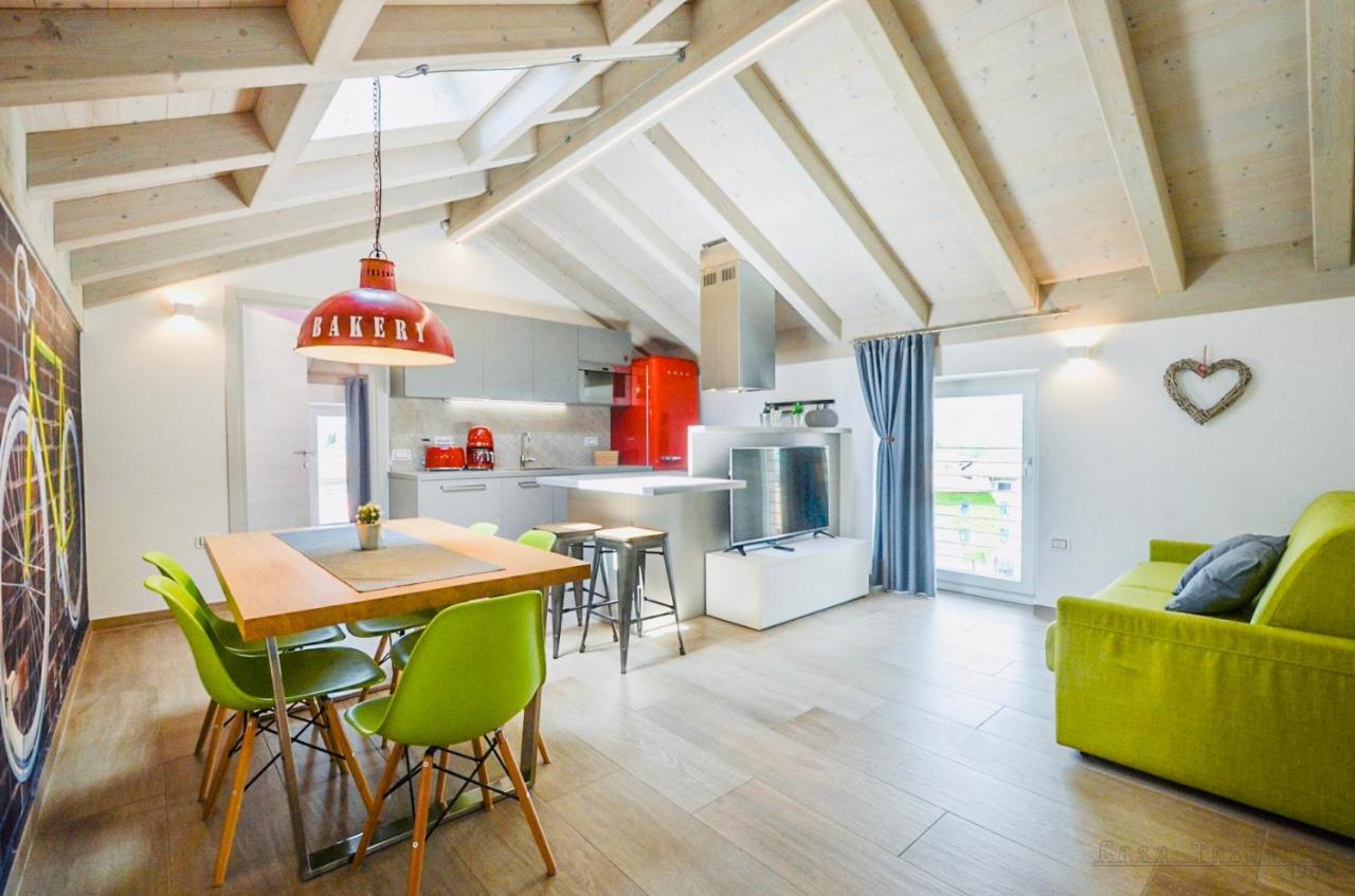 Casa Tosca - Holiday Home Torbole Sul Garda Exteriör bild