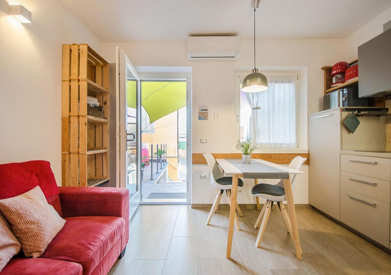 Casa Tosca - Holiday Home Torbole Sul Garda Exteriör bild