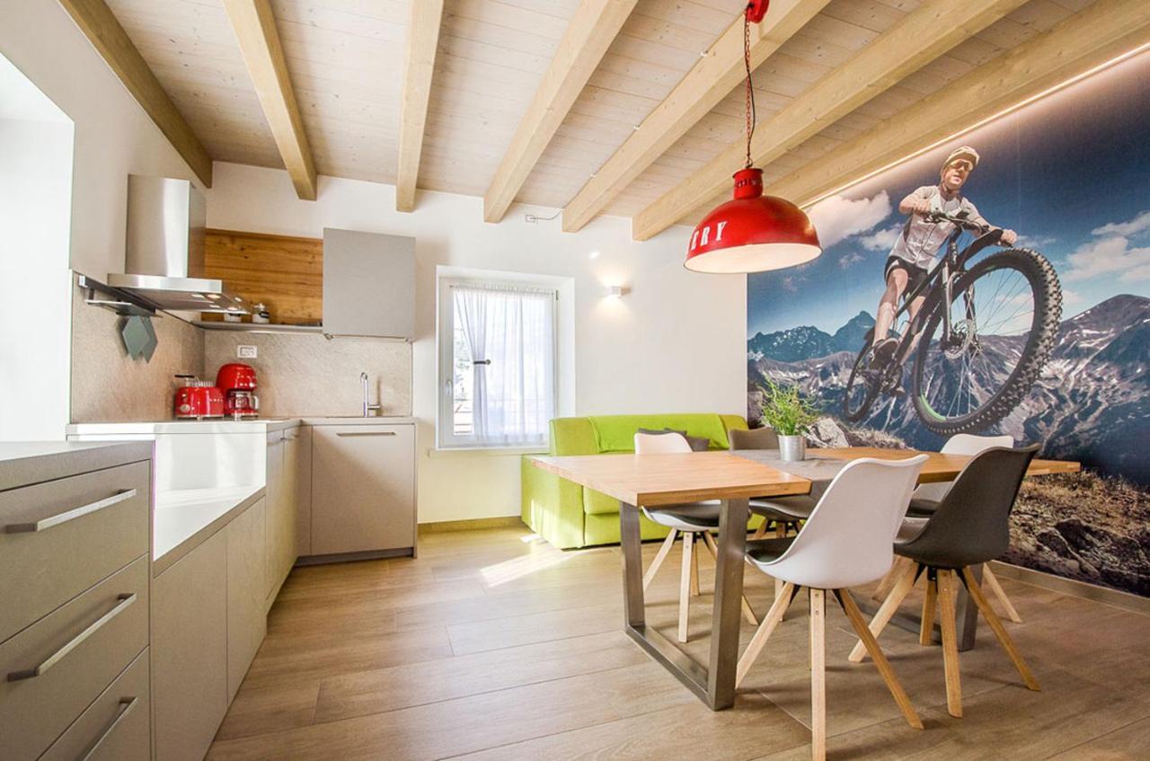 Casa Tosca - Holiday Home Torbole Sul Garda Exteriör bild