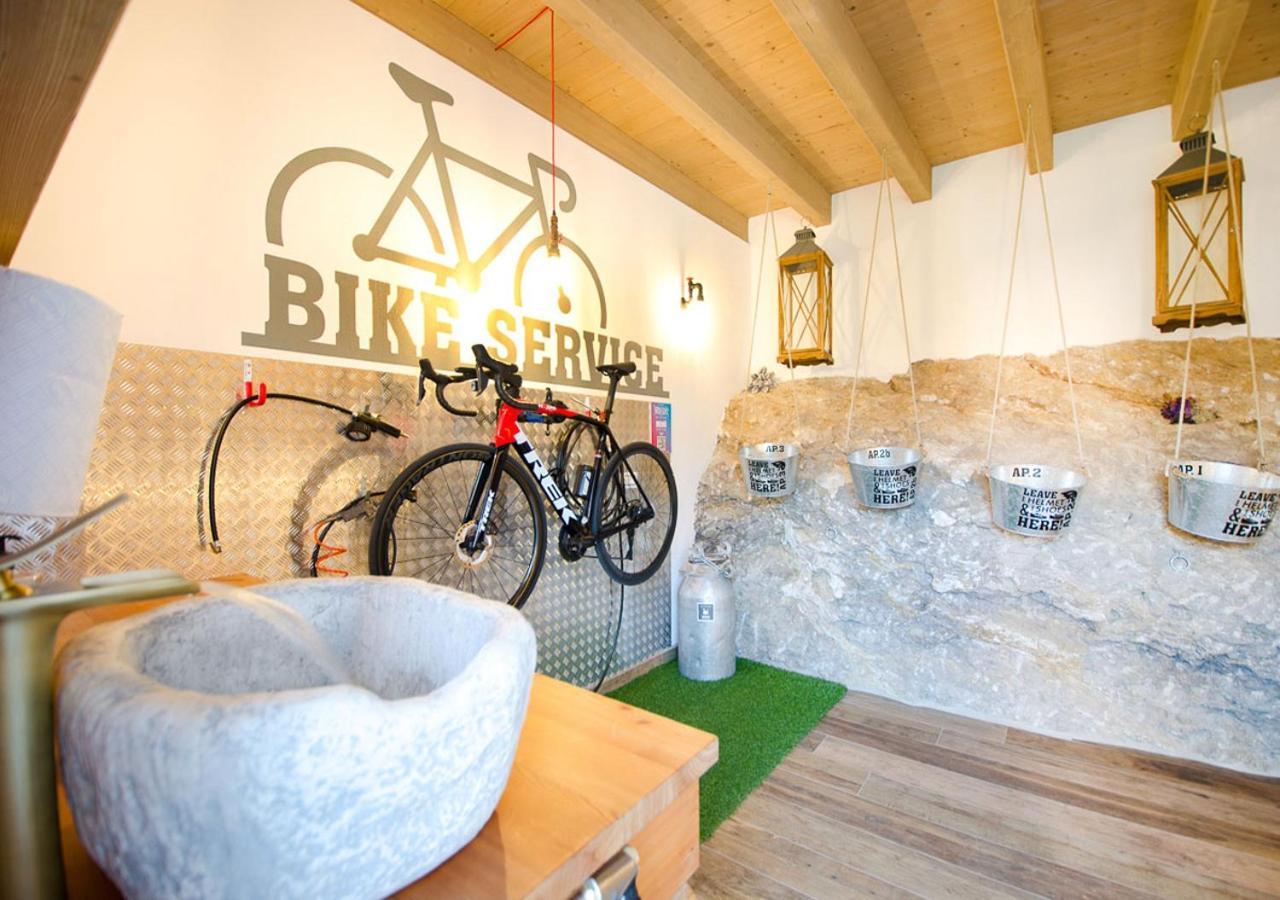 Casa Tosca - Holiday Home Torbole Sul Garda Exteriör bild