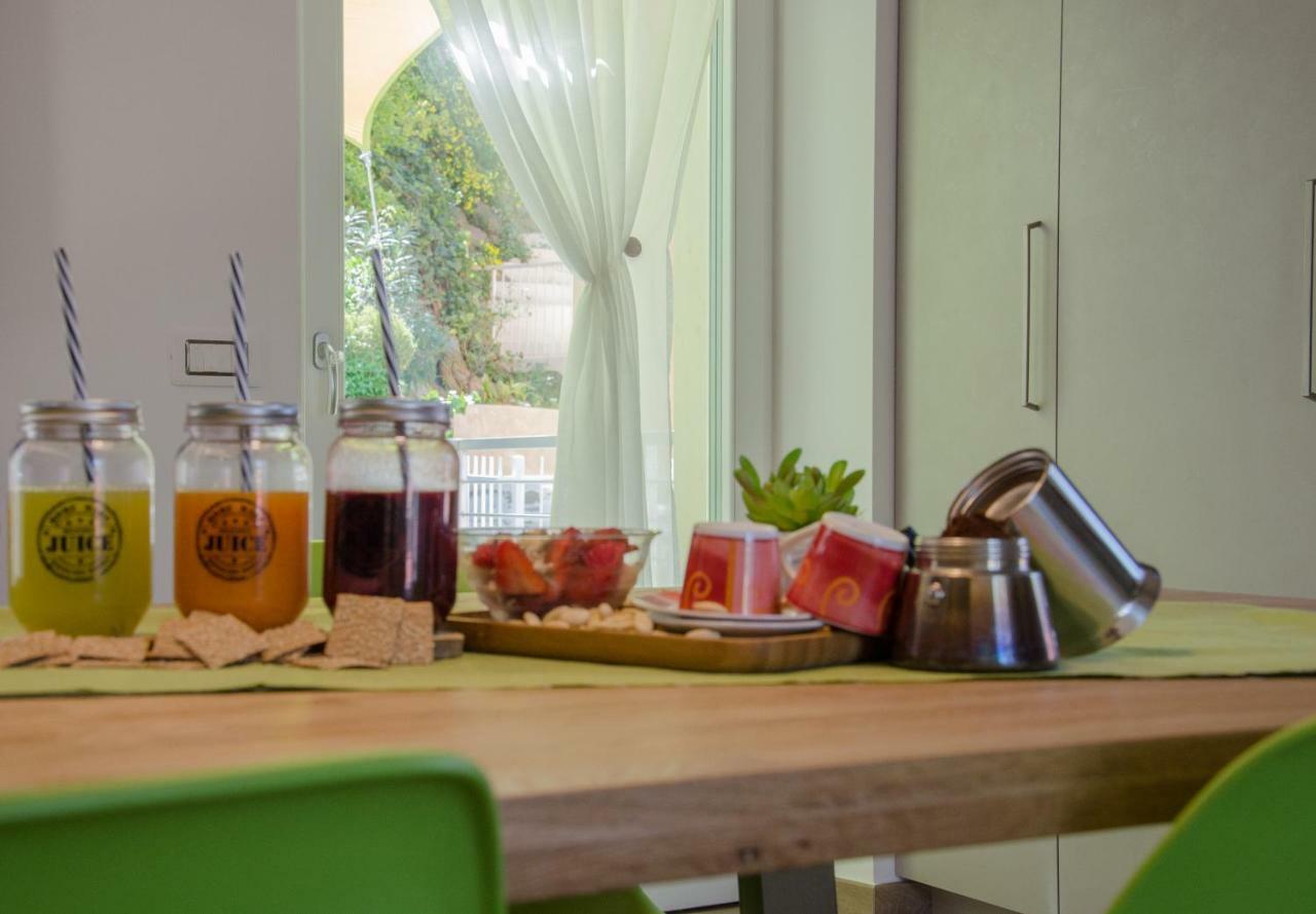 Casa Tosca - Holiday Home Torbole Sul Garda Exteriör bild