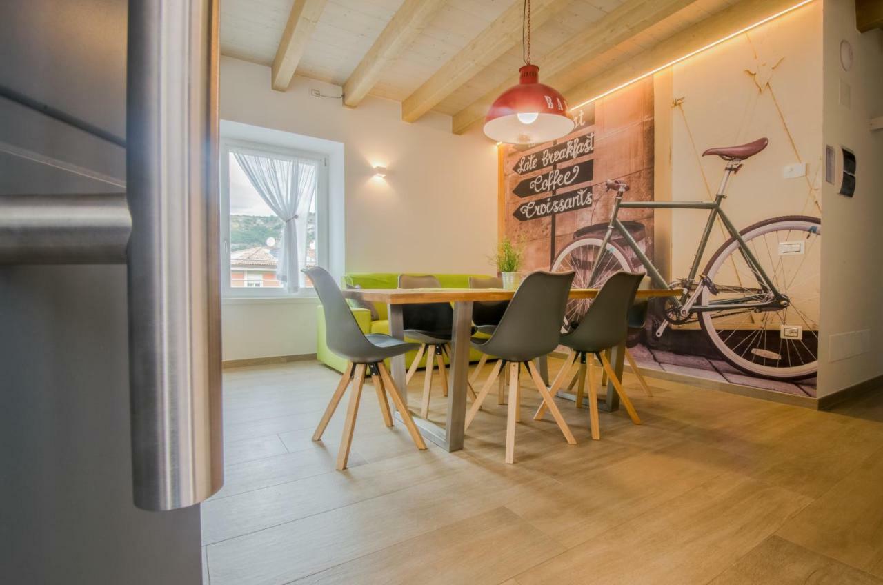 Casa Tosca - Holiday Home Torbole Sul Garda Exteriör bild