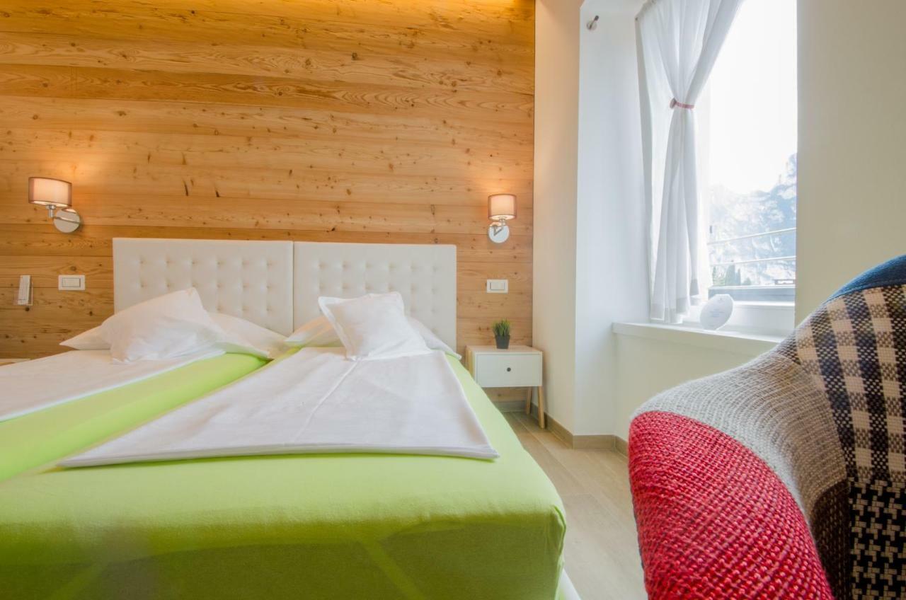 Casa Tosca - Holiday Home Torbole Sul Garda Exteriör bild
