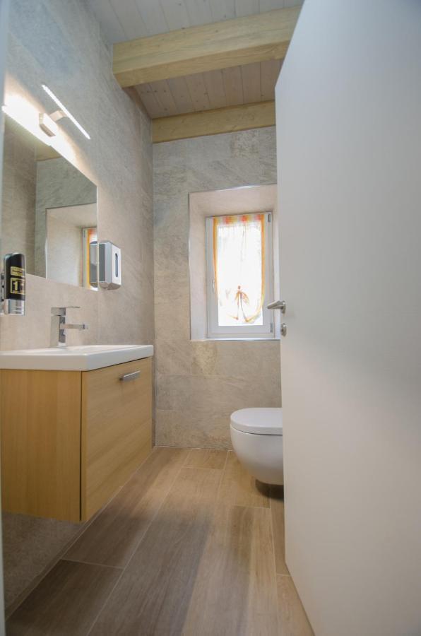 Casa Tosca - Holiday Home Torbole Sul Garda Exteriör bild